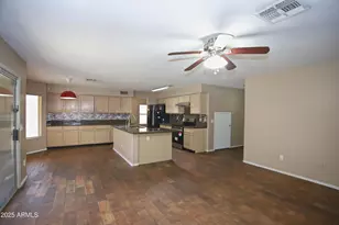 842 N Naples Dr, Chandler, AZ 85226 - Photo 13