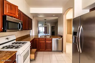 7401 W Arrowhead Clubhouse Dr, Glendale, AZ 85308 - Photo 11