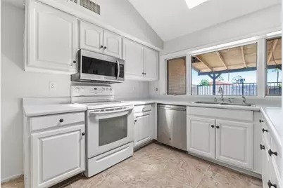 4047 W Sweetwater Avenue, Phoenix, AZ 85029 - Photo 1