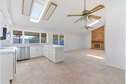 4047 W Sweetwater Avenue, Phoenix, AZ 85029 - Photo 3