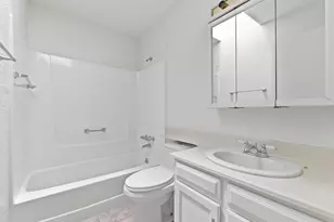 4047 W Sweetwater Ave, Phoenix, AZ 85029 - Photo 9