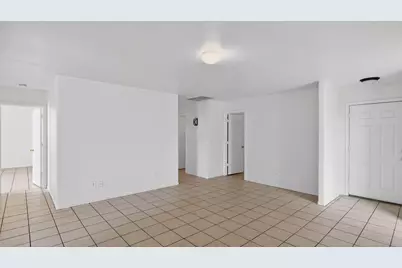 7395 W San Miguel Avenue, Glendale, AZ 85303 - Photo 5