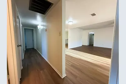 10027 N 34th Lane, Phoenix, AZ 85051 - Photo 9