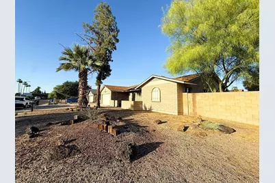 10027 N 34th Lane, Phoenix, AZ 85051 - Photo 3