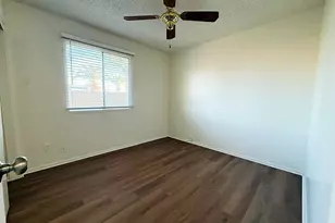 10027 N 34th Ln, Phoenix, AZ 85051 - Photo 13