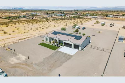 21240 W Morning Vista Drive, Wittmann, AZ 85361 - Photo 11
