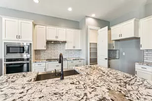 21240 W Morning Vis Dr, Wittmann, AZ 85361 - Photo 11