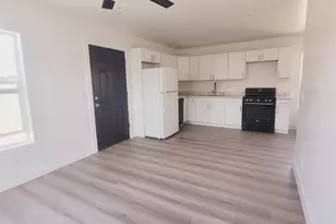 7263 W College Dr, Phoenix, AZ 85033 - Photo 9