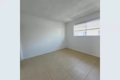 4424 N 53rd Lane #Apt 4, Phoenix, AZ 85031 - Photo 7