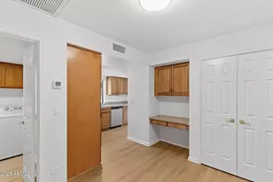 10805 N 9th Pl, Phoenix, AZ 85020 - Photo 7