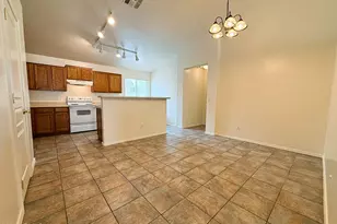 8062 N 109th Dr, Peoria, AZ 85345 - Photo 11