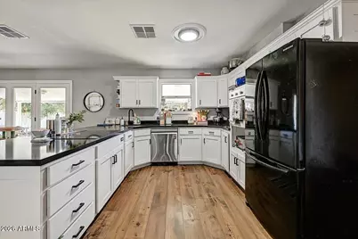 607 W 15th Street, Tempe, AZ 85281 - Photo 13