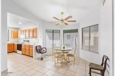 8746 W Lisbon Lane W, Peoria, AZ 85381 - Photo 9