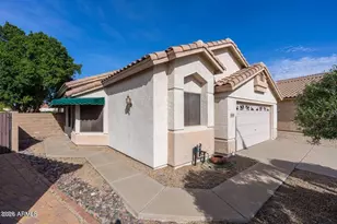 8746 W Lisbon Ln W, Peoria, AZ 85381 - Photo 3