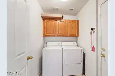 8746 W Lisbon Lane W, Peoria, AZ 85381 - Photo 23