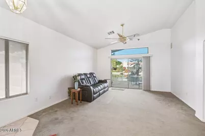 8746 W Lisbon Lane W, Peoria, AZ 85381 - Photo 11