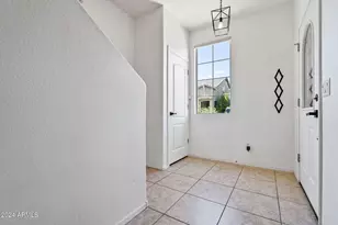 3771 E Kristal Way, Phoenix, AZ 85050 - Photo 5