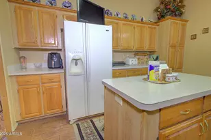 868 W Desert Sky Dr, Casa Grande, AZ 85122 - Photo 17