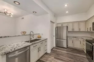 15221 N Clubgate Dr, Scottsdale, AZ 85254 - Photo 13
