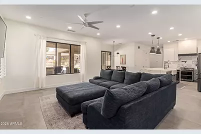 5242 E Herrera Drive, Phoenix, AZ 85054 - Photo 9