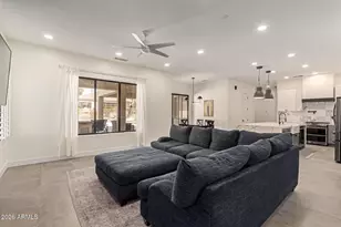 5242 E Herrera Dr, Phoenix, AZ 85054 - Photo 9