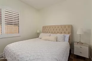 5242 E Herrera Dr, Phoenix, AZ 85054 - Photo 19