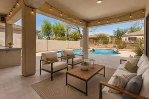 5242 E Herrera Dr, Phoenix, AZ 85054 - Photo 9