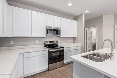 733 E Commonwealth Avenue #27, Chandler, AZ 85225 - Photo 13