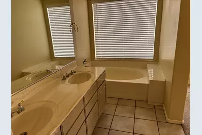 4740 E Bighorn Avenue, Phoenix, AZ 85044 - Photo 7