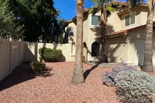 9828 S 44th St, Phoenix, AZ 85044 - Photo 3