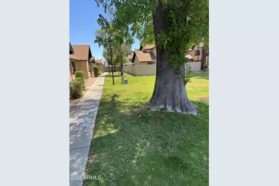 4810 W Manzanita Drive, Glendale, AZ 85302 - Photo 3