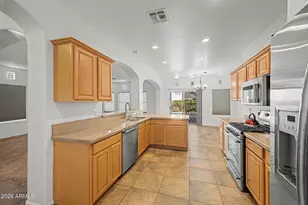 10594 W Lone Cactus Dr, Peoria, AZ 85382 - Photo 13