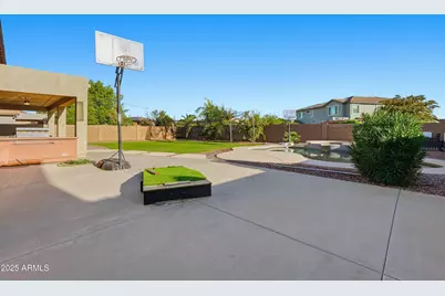 18391 W Port Royale Lane, Surprise, AZ 85388 - Photo 29