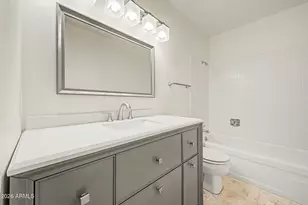 913 E Laguna Dr, Tempe, AZ 85282 - Photo 23