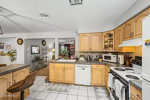 5515 W Hatcher Rd, Glendale, AZ 85302 - Photo 13