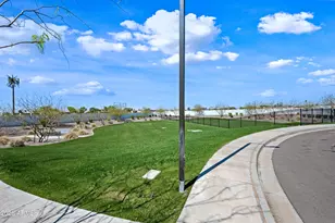 2331 E Levi Dr, Phoenix, AZ 85040 - Photo 21