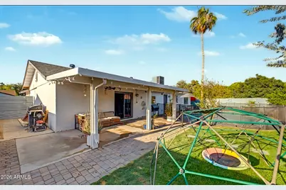 3907 W Paradise Drive, Phoenix, AZ 85029 - Photo 29