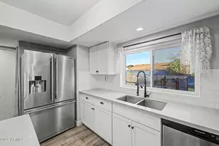 3907 W Paradise Dr, Phoenix, AZ 85029 - Photo 15