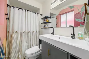3907 W Paradise Dr, Phoenix, AZ 85029 - Photo 19