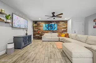3907 W Paradise Dr, Phoenix, AZ 85029 - Photo 7