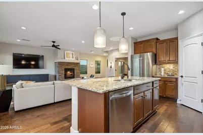3760 E Covey Lane, Phoenix, AZ 85050 - Photo 13