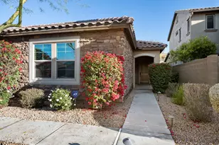 3760 E Covey Ln, Phoenix, AZ 85050 - Photo 3