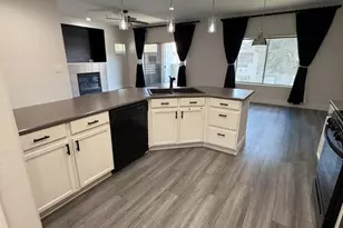 7401 W Arrowhead Clubhouse Dr, Glendale, AZ 85308 - Photo 23