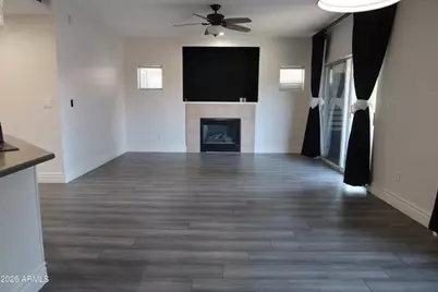 7401 W Arrowhead Clubhouse Drive #Unit 2010, Glendale, AZ 85308 - Photo 9
