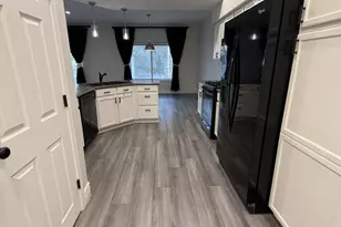 7401 W Arrowhead Clubhouse Dr, Glendale, AZ 85308 - Photo 11