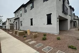 2442 W Maximo Wy, Phoenix, AZ 85085 - Photo 3