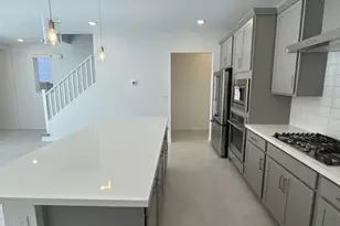 2442 W Maximo Wy, Phoenix, AZ 85085 - Photo 5