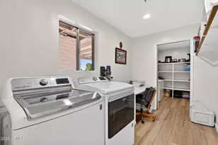 2142 W Meadow Dr, Phoenix, AZ 85023 - Photo 31