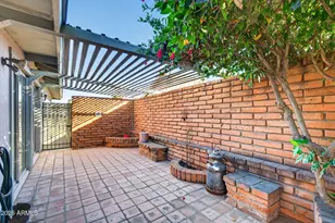 2142 W Meadow Dr, Phoenix, AZ 85023 - Photo 35