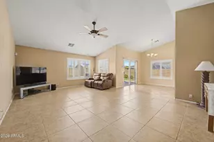 10852 W Harmony Ln, Peoria, AZ 85373 - Photo 5